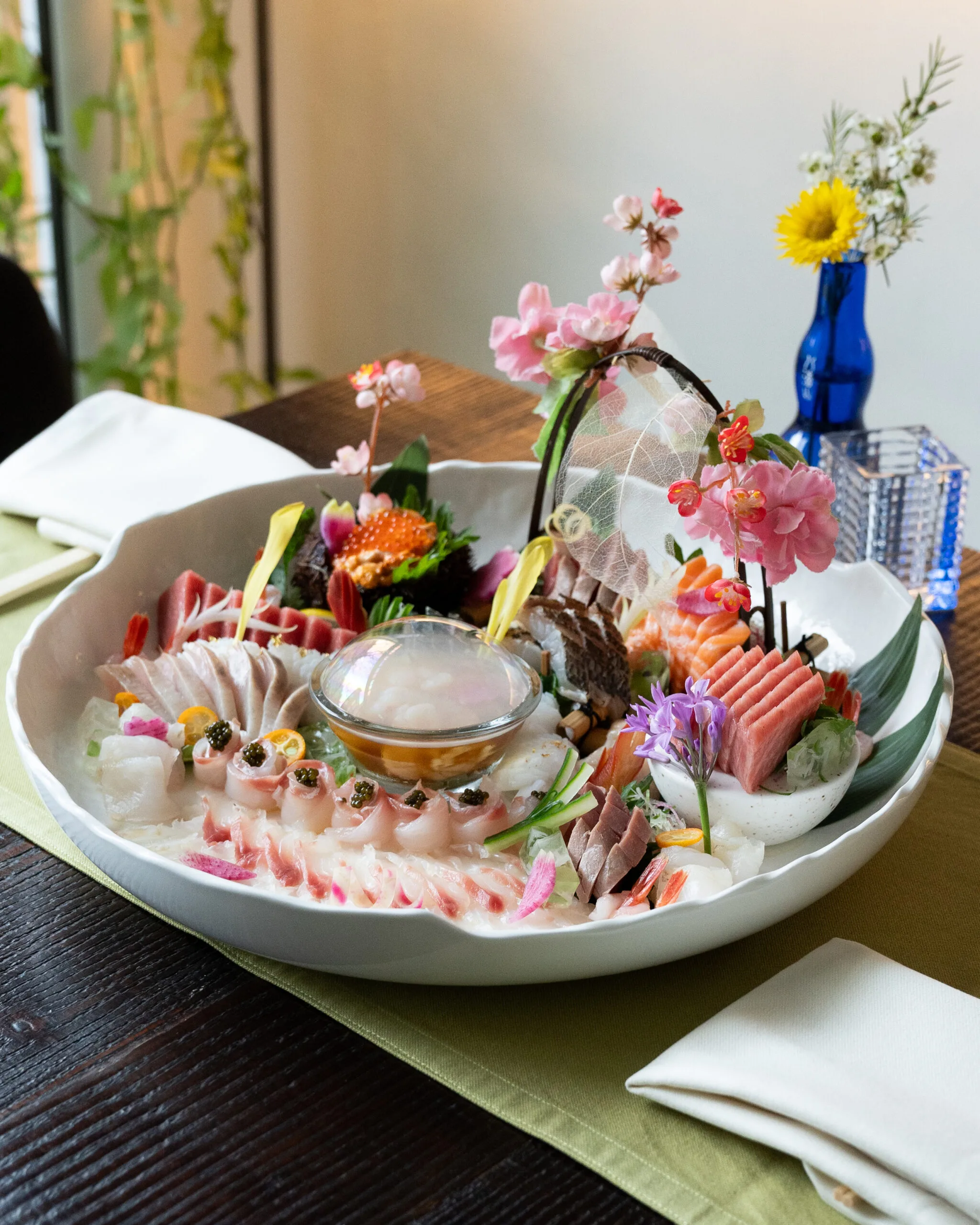 Fresh omakase Sashimi Platter