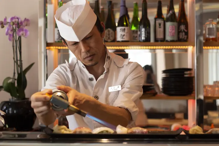 EN omakase Sushi Presentation